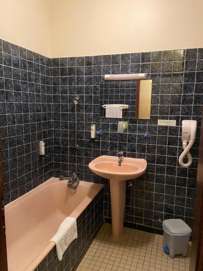 Logis L'Auberge Du Gros Silly-sur-Nied Zewnętrze zdjęcie