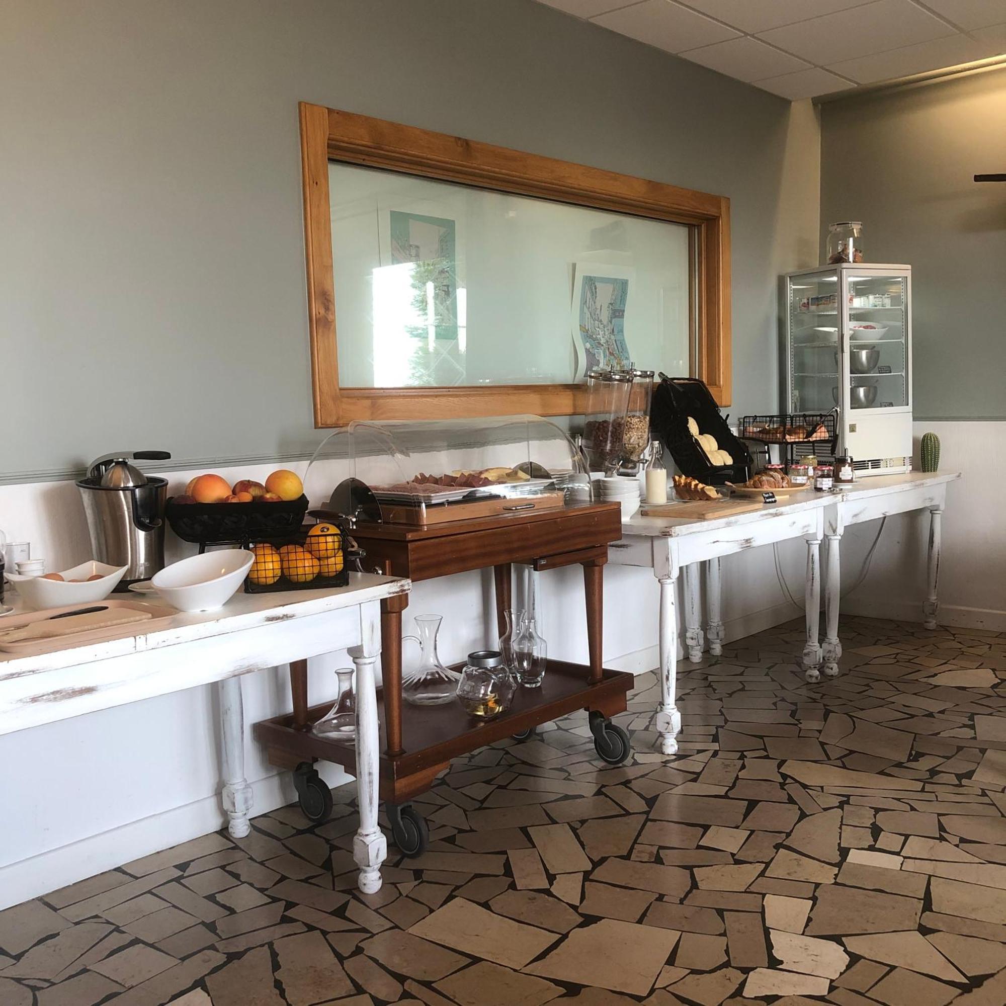 Logis L'Auberge Du Gros Silly-sur-Nied Zewnętrze zdjęcie