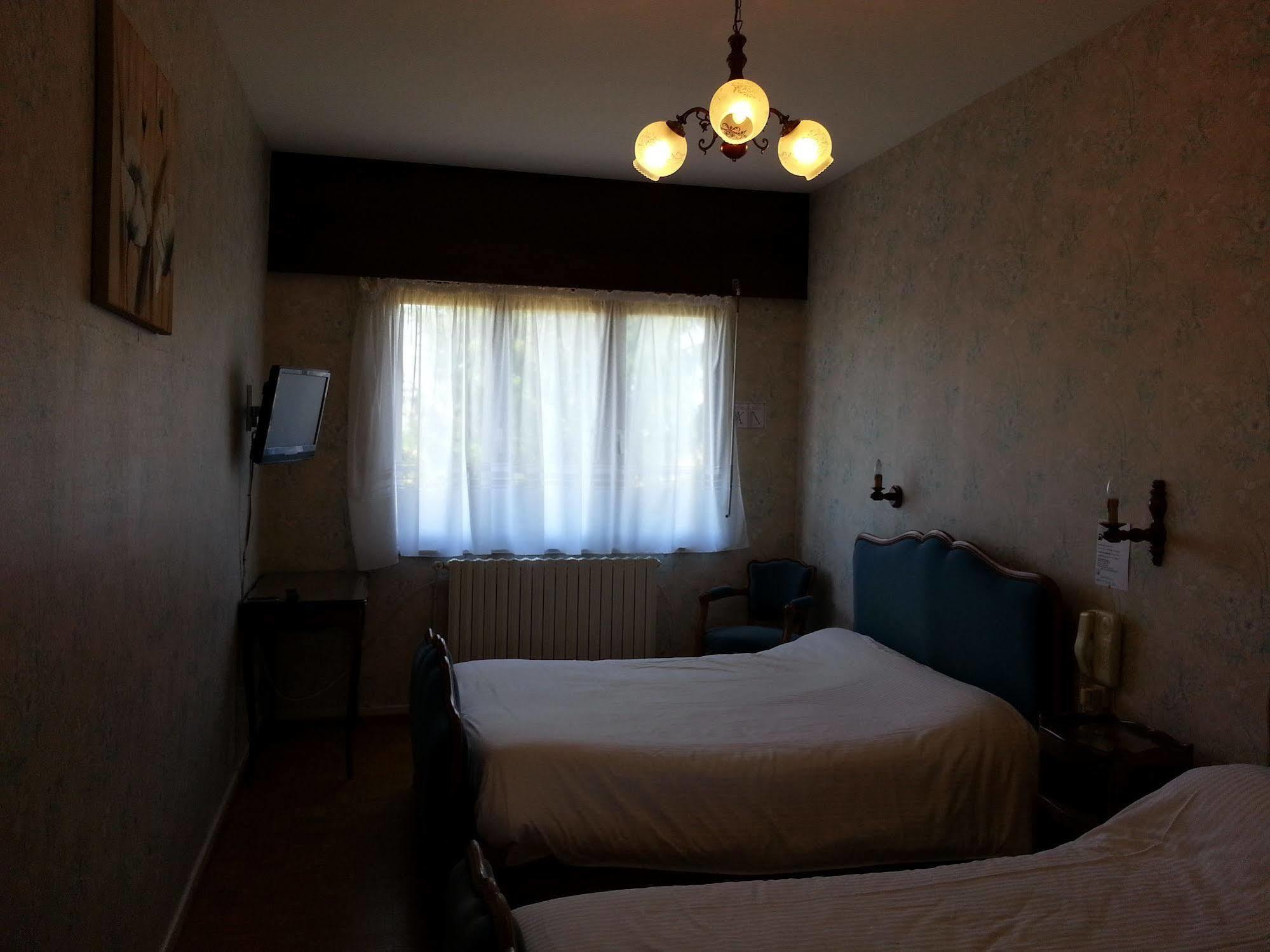 Logis L'Auberge Du Gros Silly-sur-Nied Zewnętrze zdjęcie
